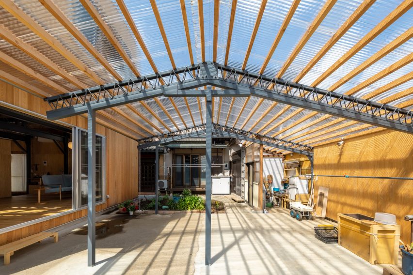 Father & Son House by Unemori Architects