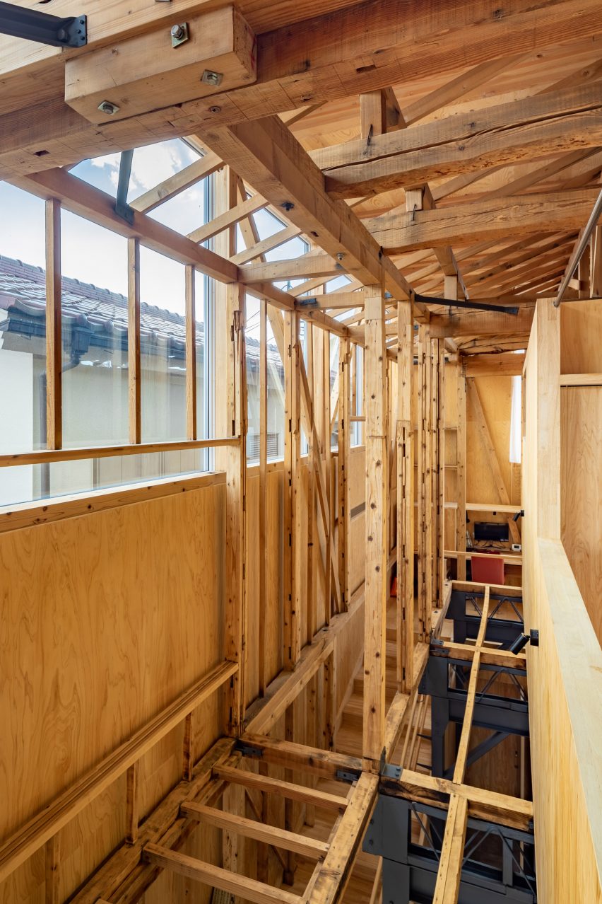 Father & Son House by Unemori Architects
