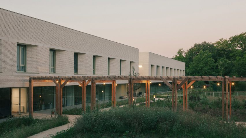 EAM Assisted Living Facility in Paris by Vallet de Martinis Architectes
