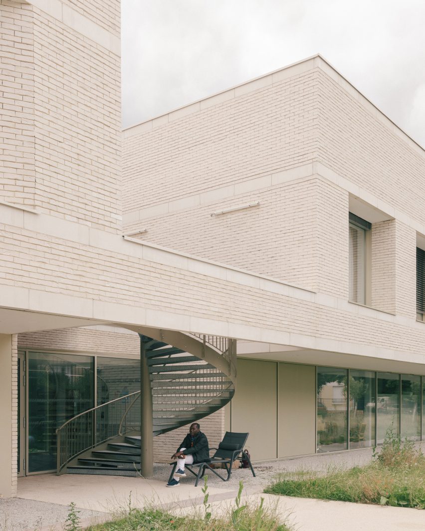 EAM Assisted Living Facility in Paris by Vallet de Martinis Architectes