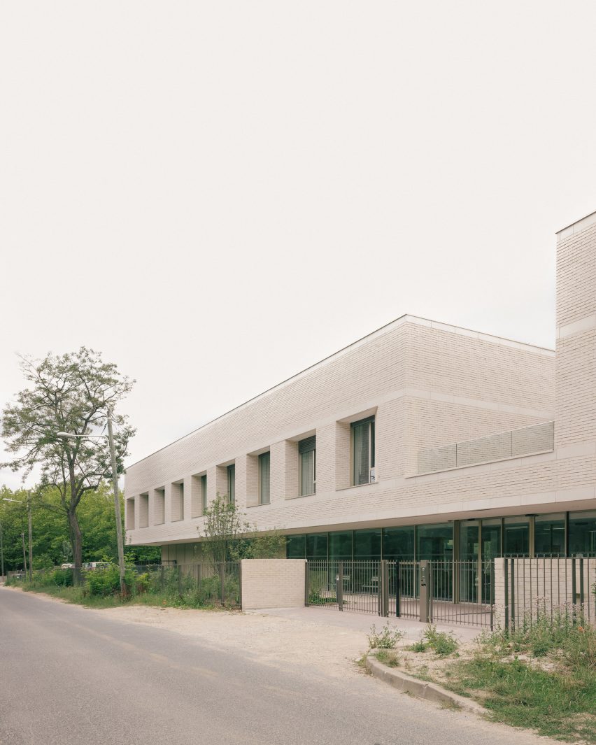 EAM Assisted Living Facility in Paris by Vallet de Martinis Architectes