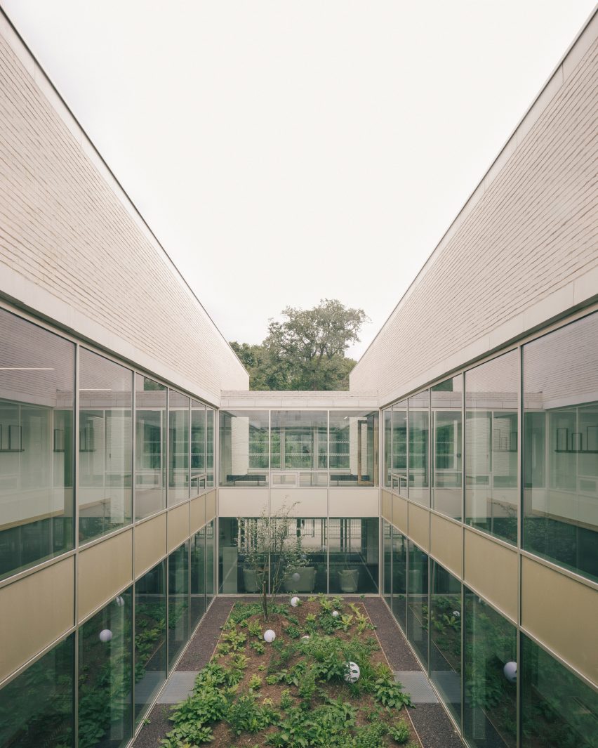 EAM Assisted Living Facility in Paris by Vallet de Martinis Architectes