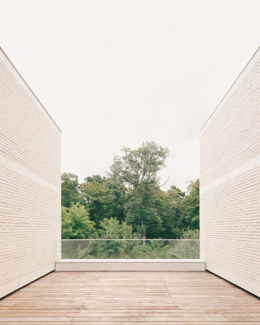 EAM Assisted Living Facility in Paris by Vallet de Martinis Architectes