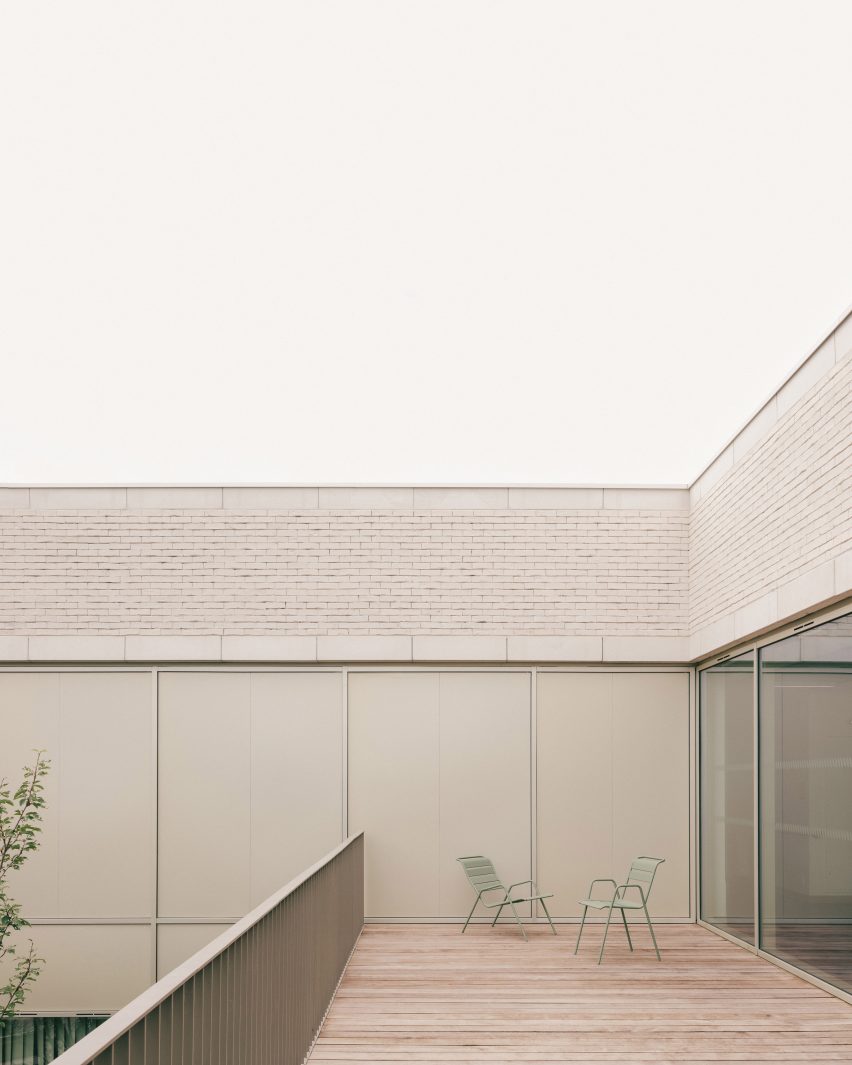 EAM Assisted Living Facility in Paris by Vallet de Martinis Architectes