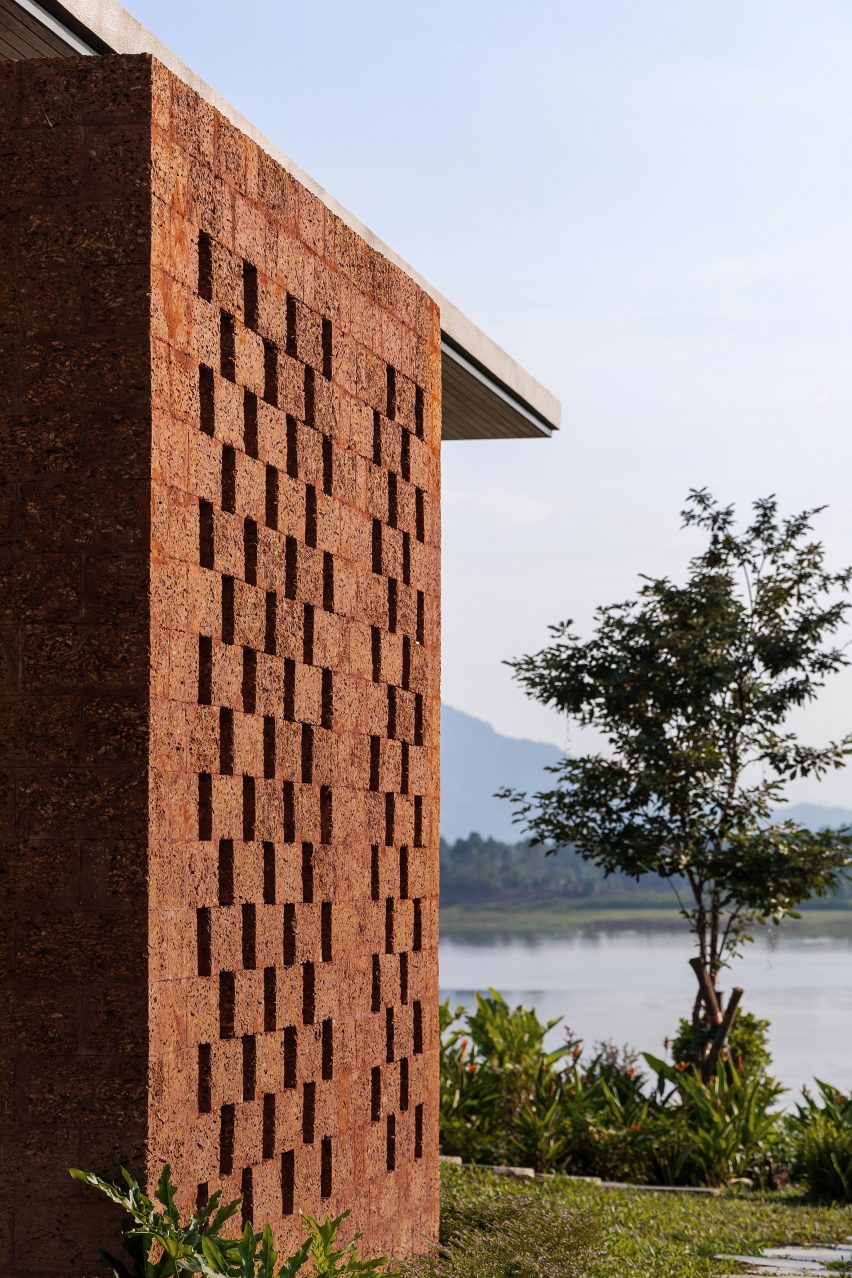 SuoiHai Villa in rural Vietnam by APDI Architects