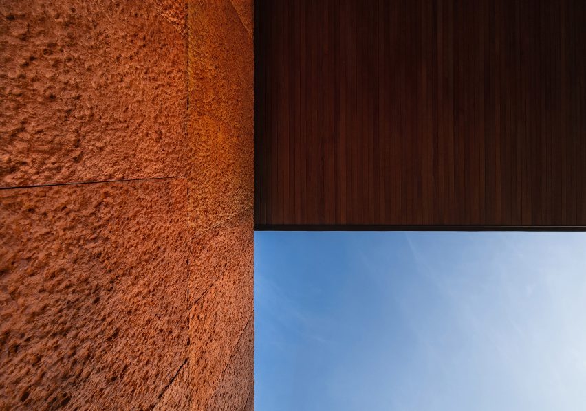 SuoiHai Villa in rural Vietnam by APDI Architects