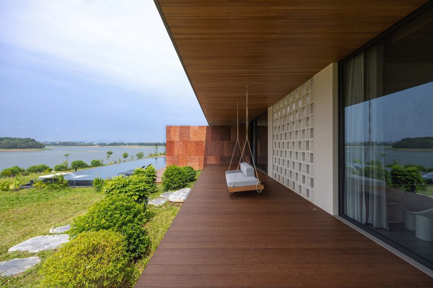SuoiHai Villa in rural Vietnam by APDI Architects
