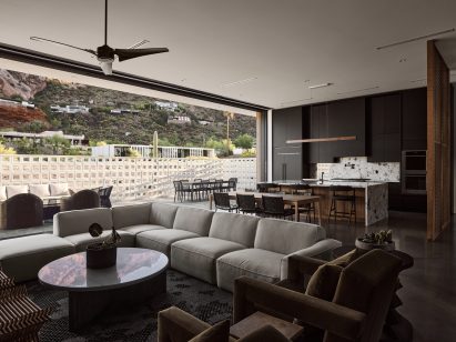 Floor-to-ceiling glazing