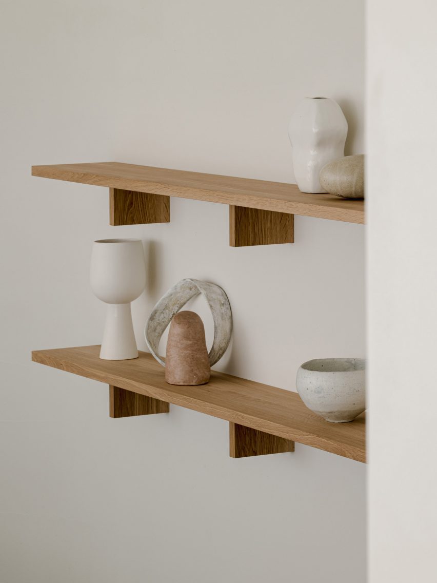 Sculptures in Aloop clinic