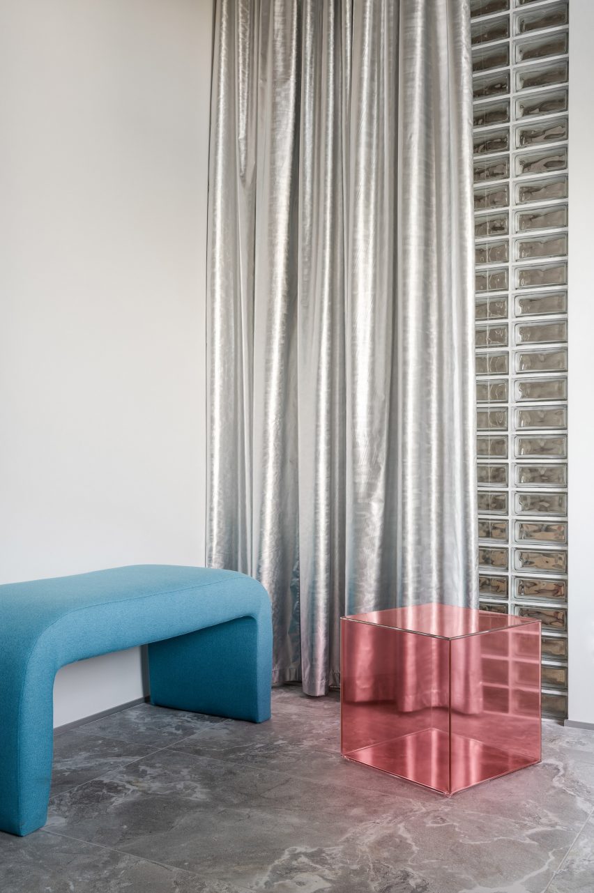 Laser Clinic Interiors in Ukraine by Anastasiia Tempynska