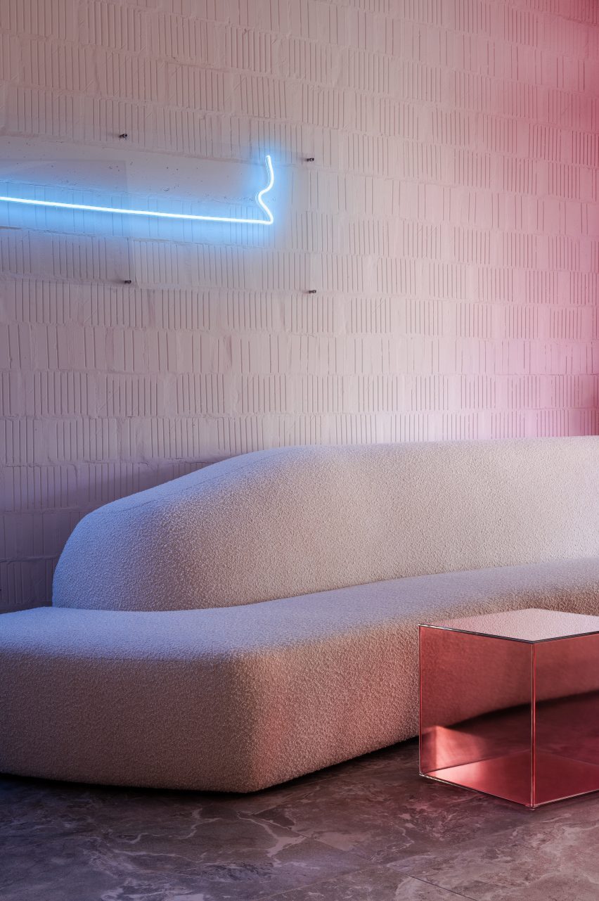Laser Clinic Interiors in Ukraine by Anastasiia Tempynska