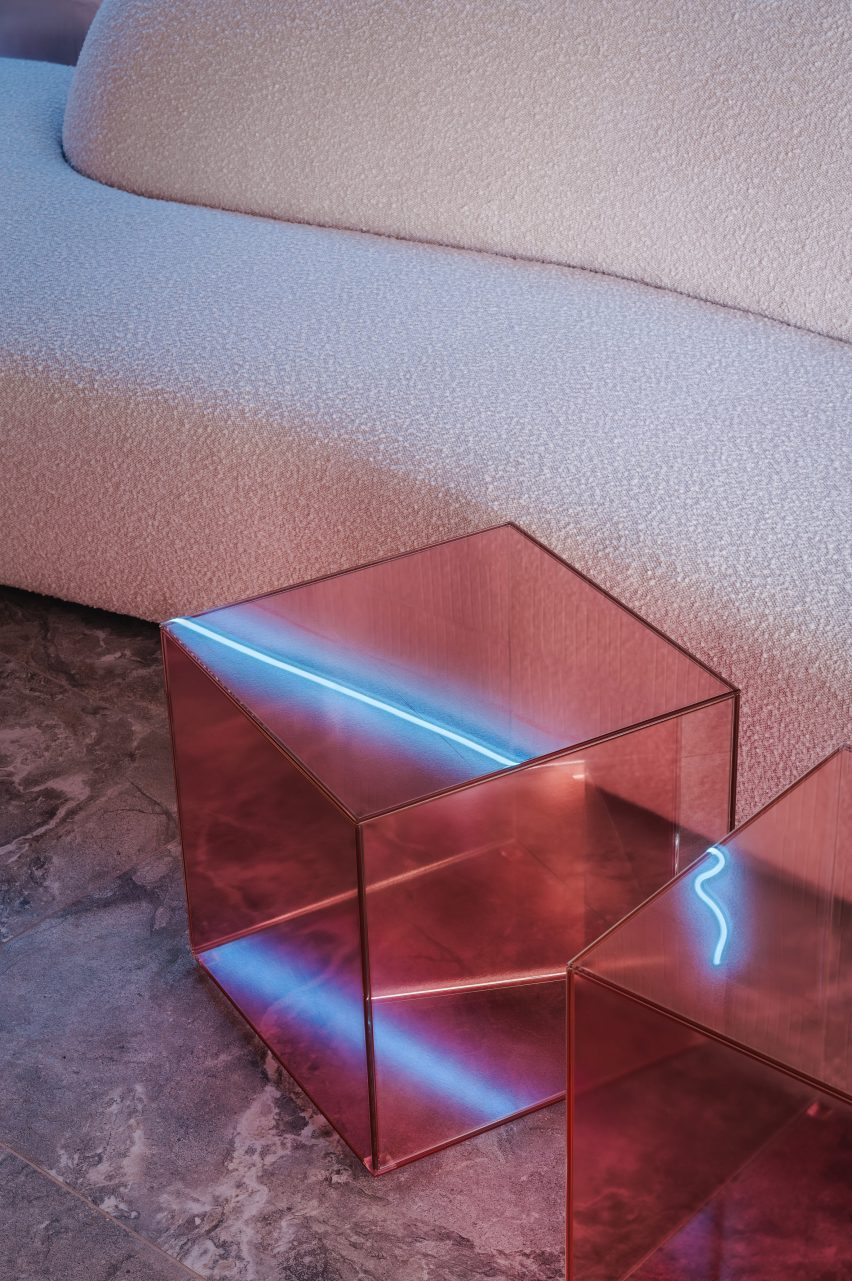 Laser Clinic Interiors in Ukraine by Anastasiia Tempynska