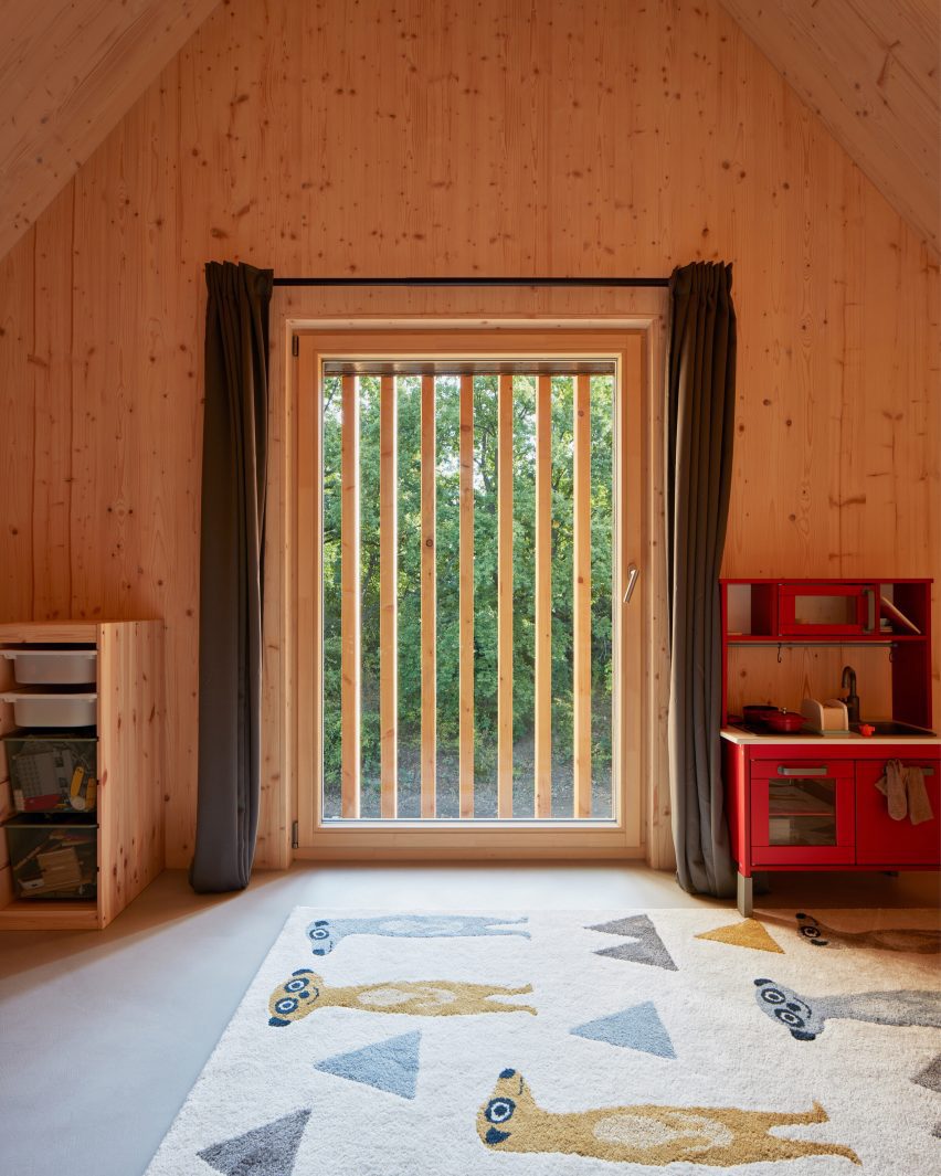 Hut-inspired House by Atelier Hajný