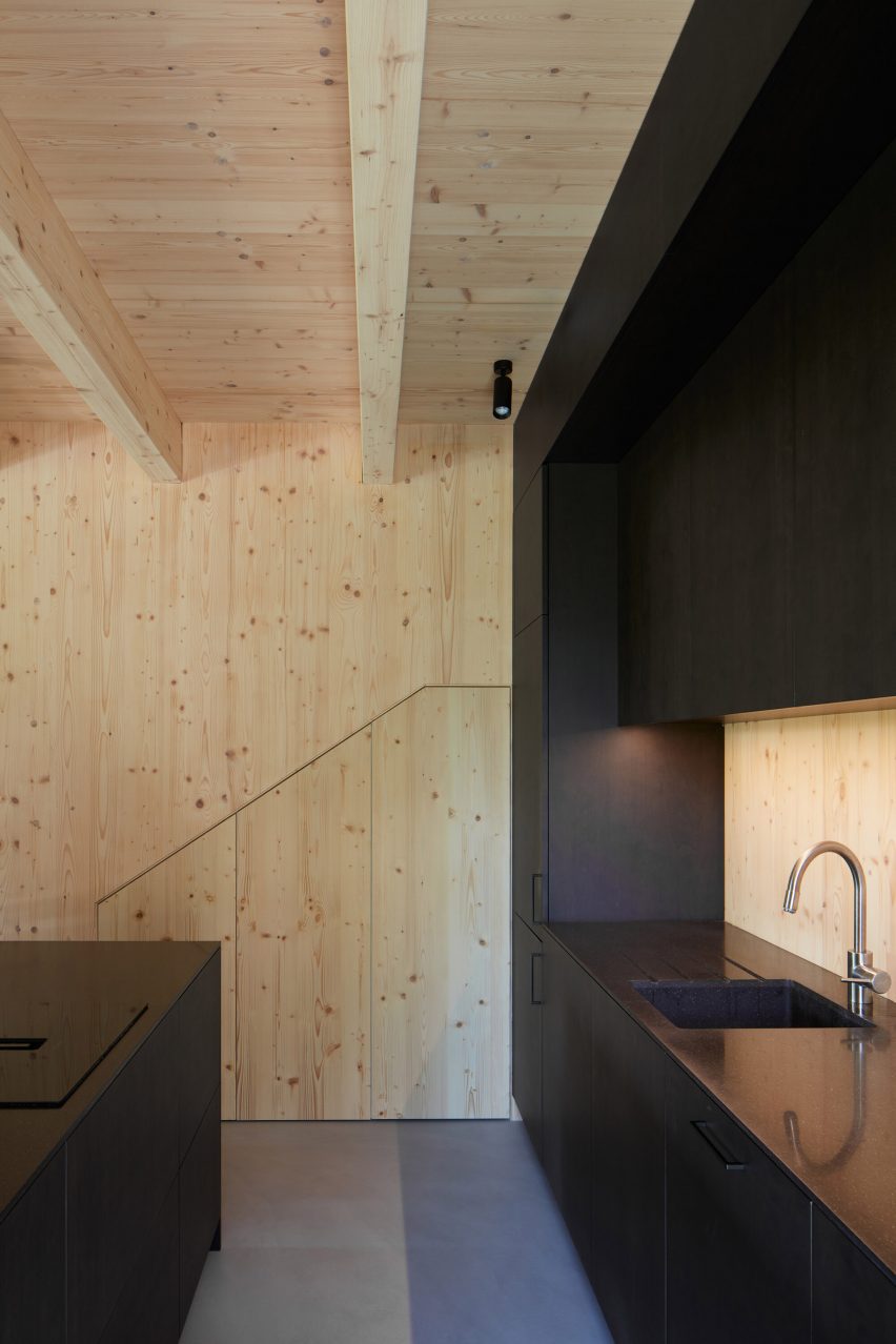 Hut-inspired House by Atelier Hajný