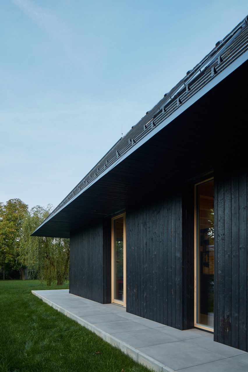 Hut-inspired House by Atelier Hajný