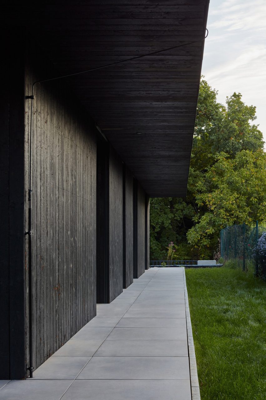 Hut-inspired House by Atelier Hajný