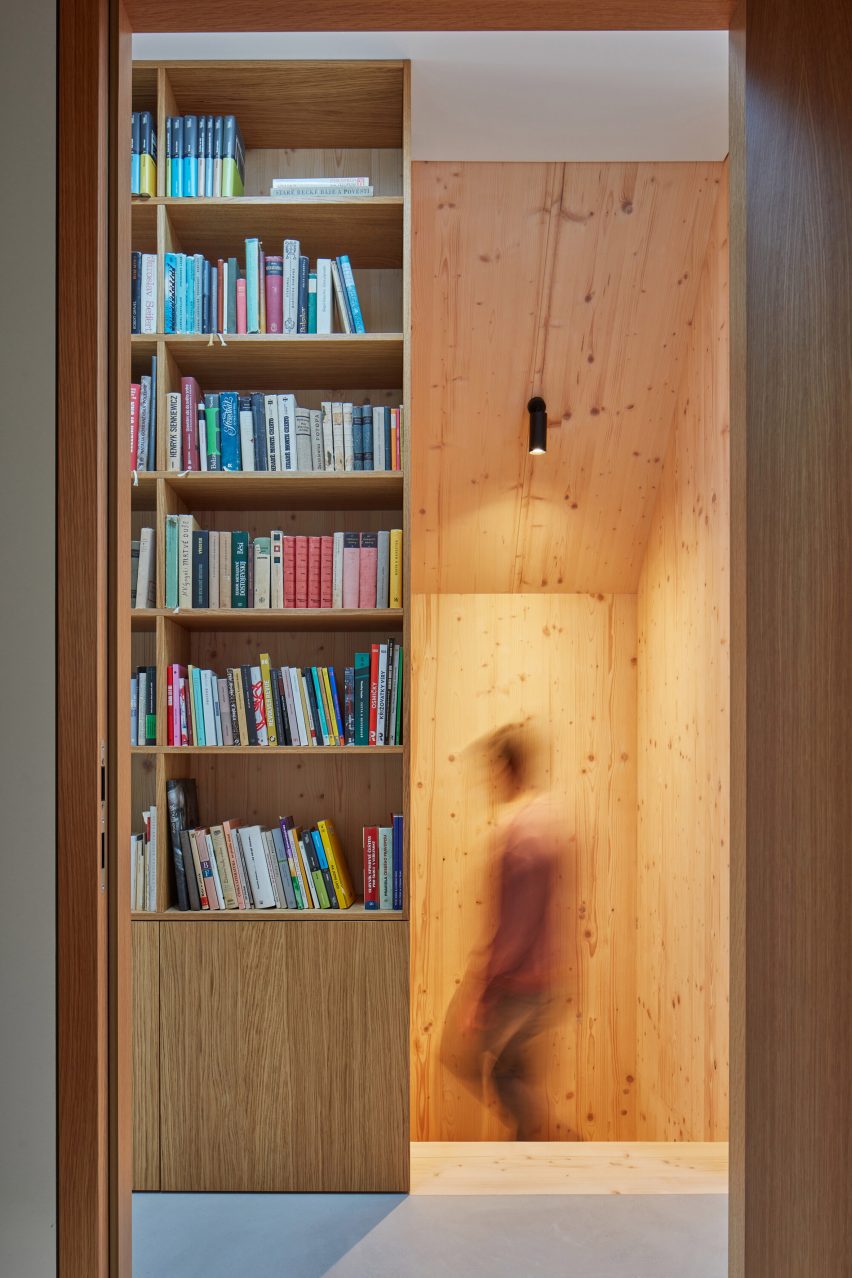 Hut-inspired House by Atelier Hajný