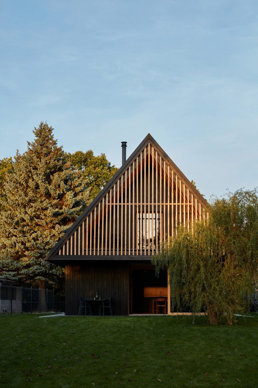 Hut-inspired House by Atelier Hajný