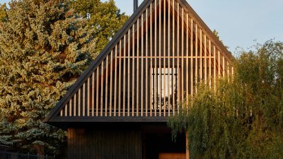 Hut-inspired House by Atelier Hajný