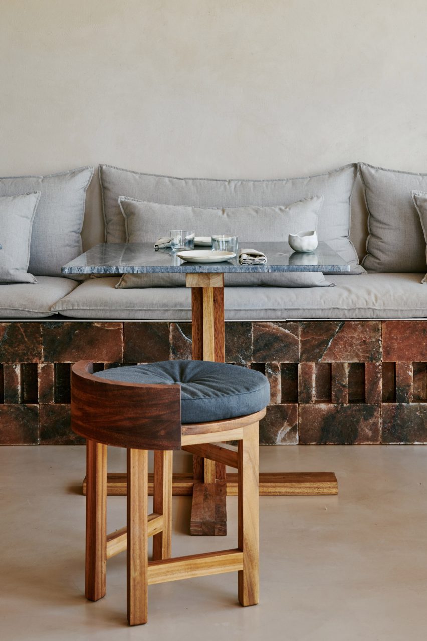 Austa by Studio Gameiro