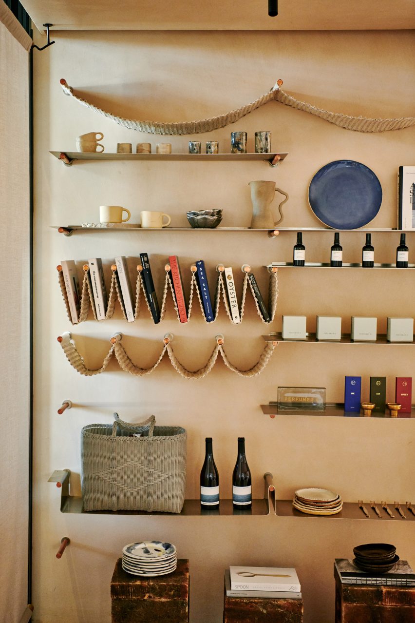 Austa by Studio Gameiro