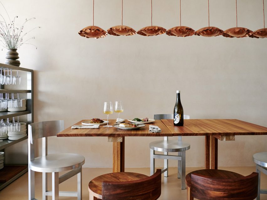 Austa by Studio Gameiro