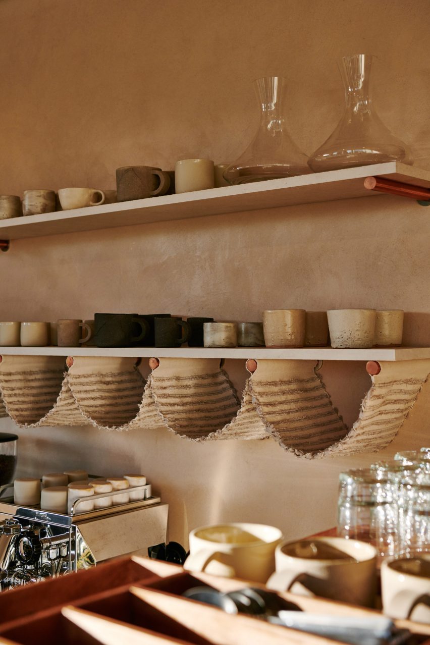 Austa by Studio Gameiro