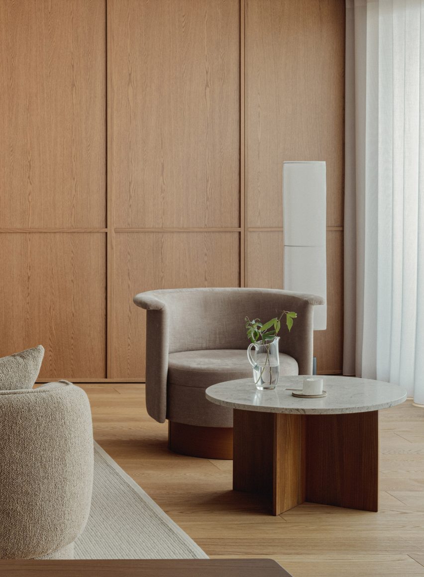 Azabu Hills Residence in Tokyo by Karimoku Case