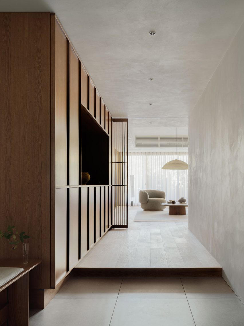 Azabu Hills Residence in Tokyo by Karimoku Case