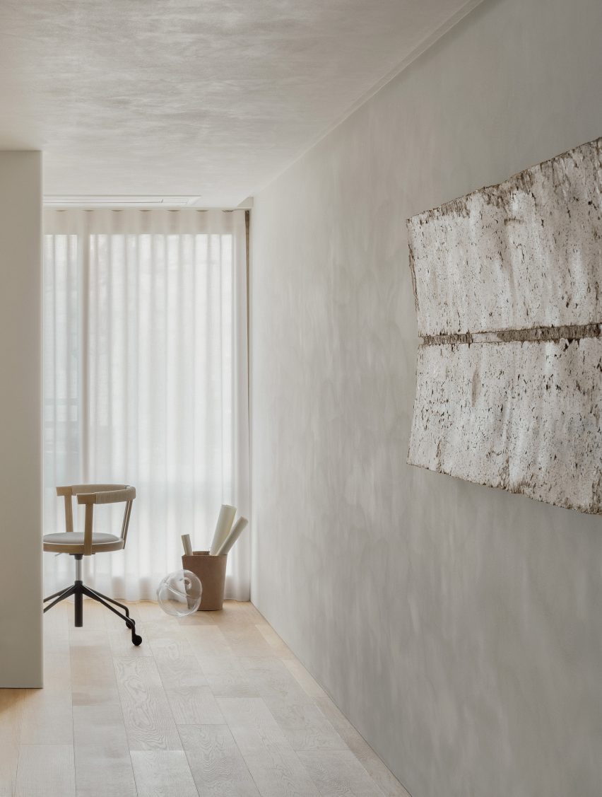 Azabu Hills Residence in Tokyo by Karimoku Case