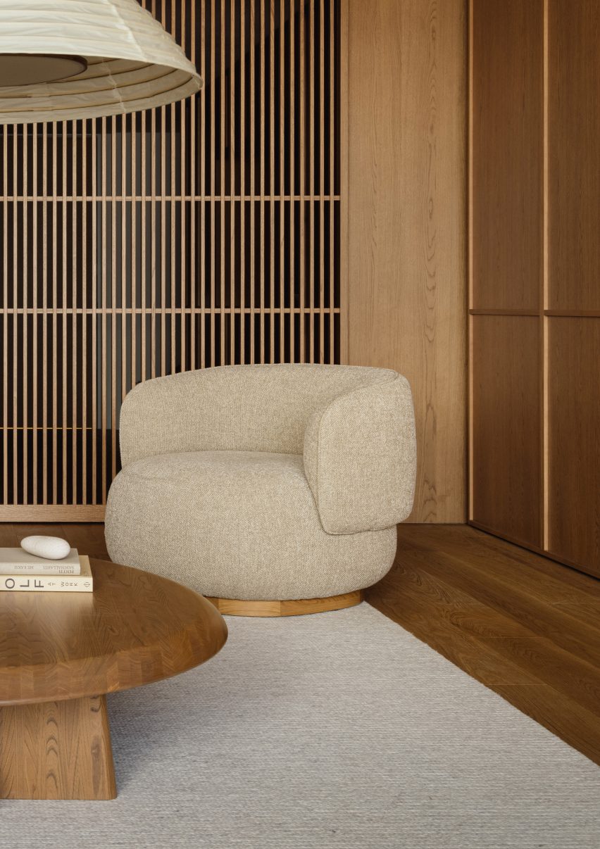 Azabu Hills Residence in Tokyo by Karimoku Case