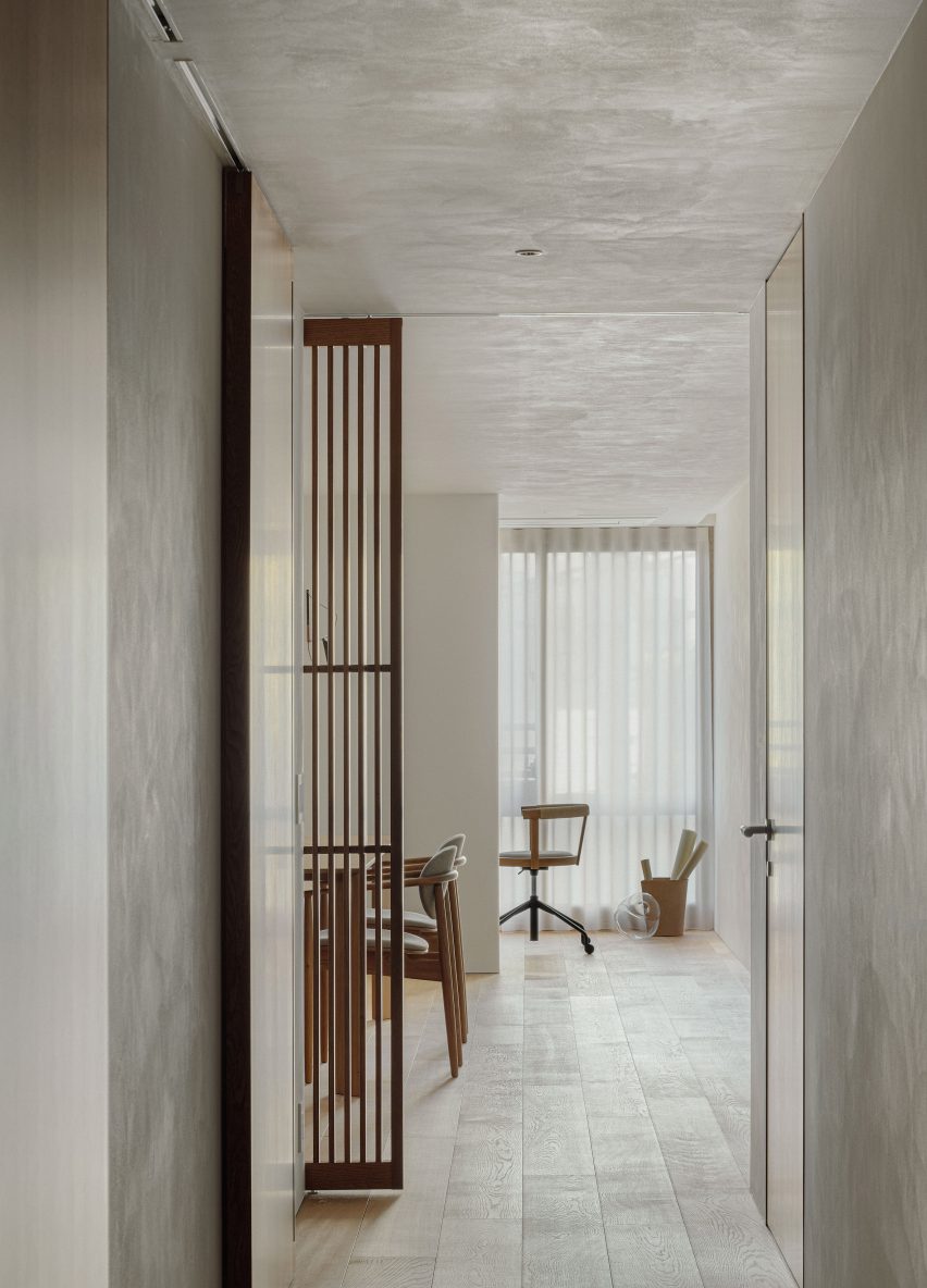 Azabu Hills Residence in Tokyo by Karimoku Case