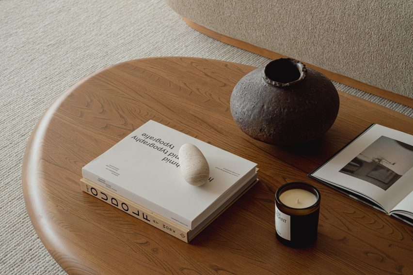 Azabu Hills Residence in Tokyo by Karimoku Case