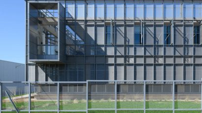 Biofarma building in Argentina by Santiago Viale and Juan Manuel Juarez