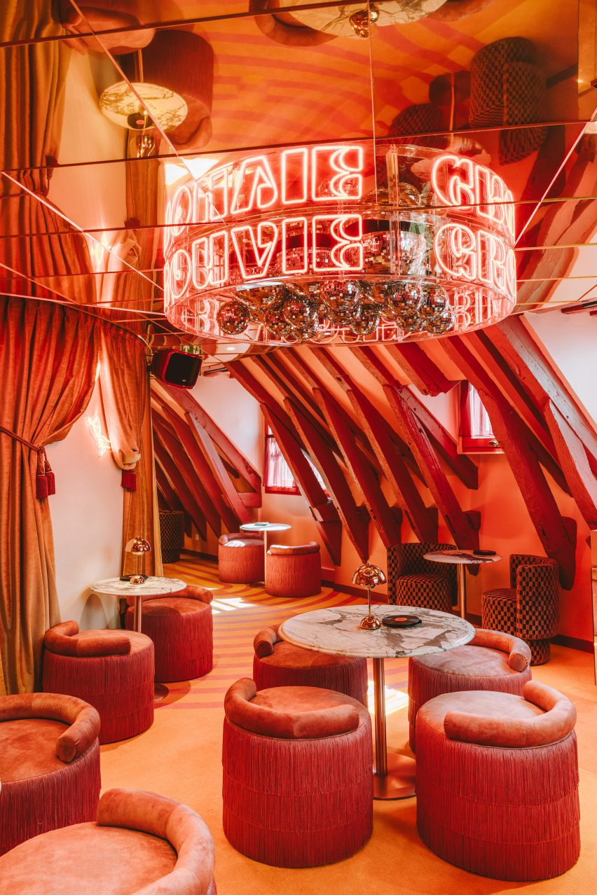 Interior of Brasserie des Pres restaurant in Paris by B3 Designers