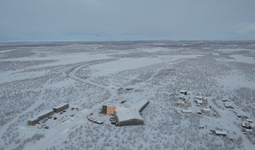 Aerial photo of Čoarvemátta by Snøhetta under construction