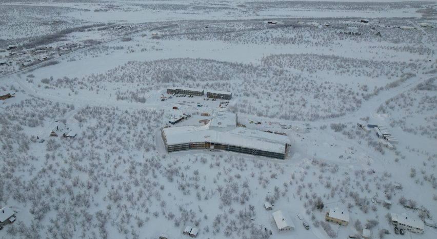 Aerial photo of Čoarvemátta by Snøhetta under construction