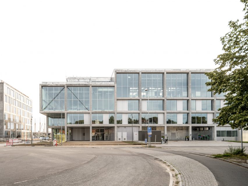 Concrete maritime academy in Denmark by EFFEKT and CF Moller Architects