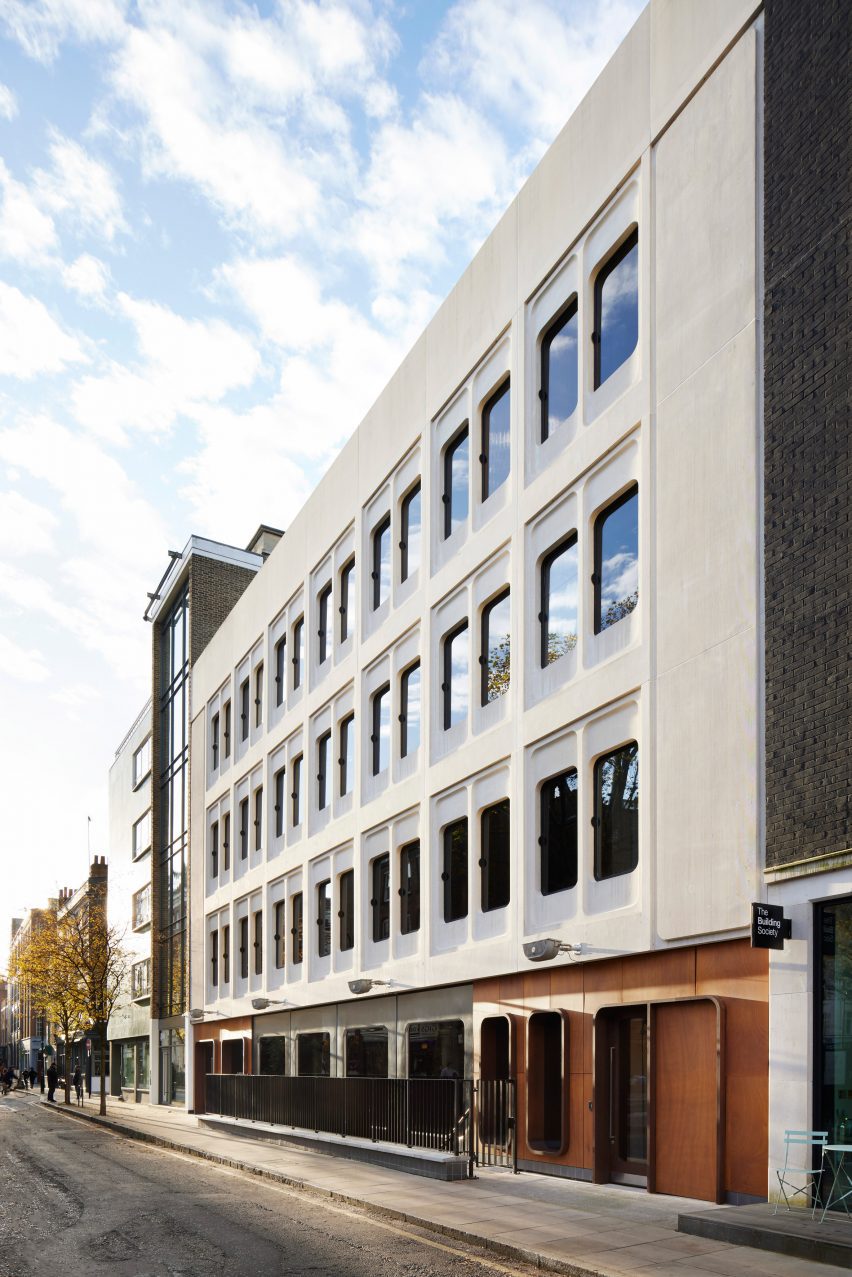 dMFK retrofits 1970s office building in Fitzrovia, London