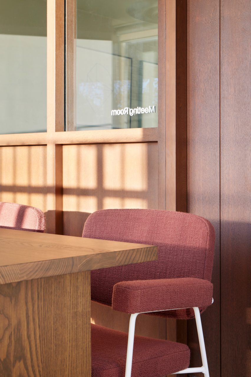 dMFK retrofits 1970s office building in Fitzrovia, London