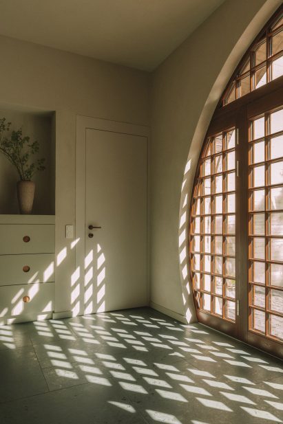 Entrance to Duplex by Atelier ST