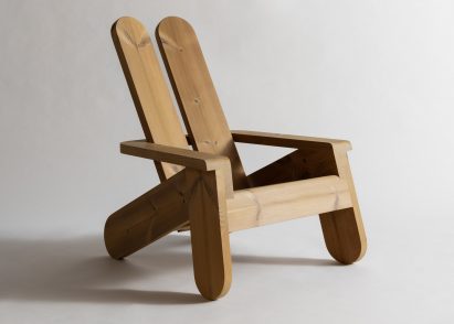 Rounded pine chair