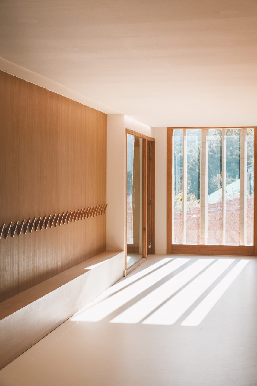 Auguste Benedict School in Cabriès by Amelia Tavella Architectes