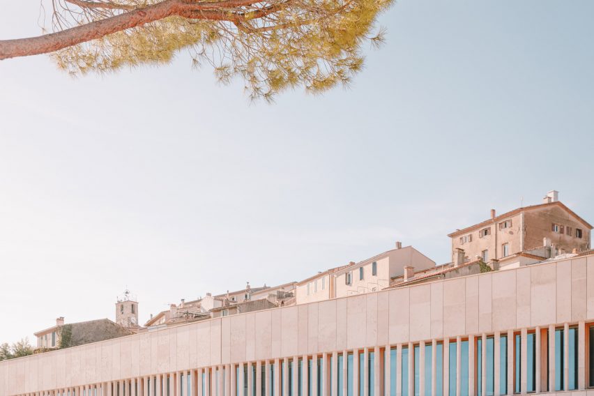 Auguste Benedict School in Cabriès by Amelia Tavella Architectes