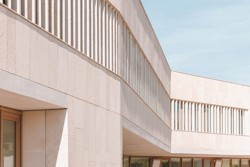 Auguste Benedict School in Cabriès by Amelia Tavella Architectes