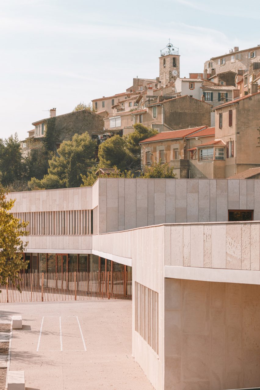 Auguste Benedict School in Cabriès by Amelia Tavella Architectes