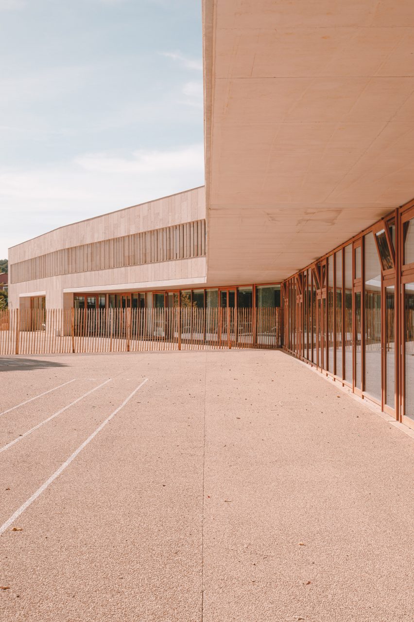 Auguste Benedict School in Cabriès by Amelia Tavella Architectes