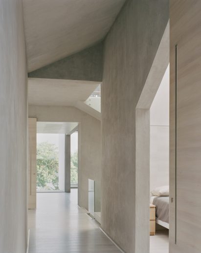 Interior of FR House in the Philippines by CAZA