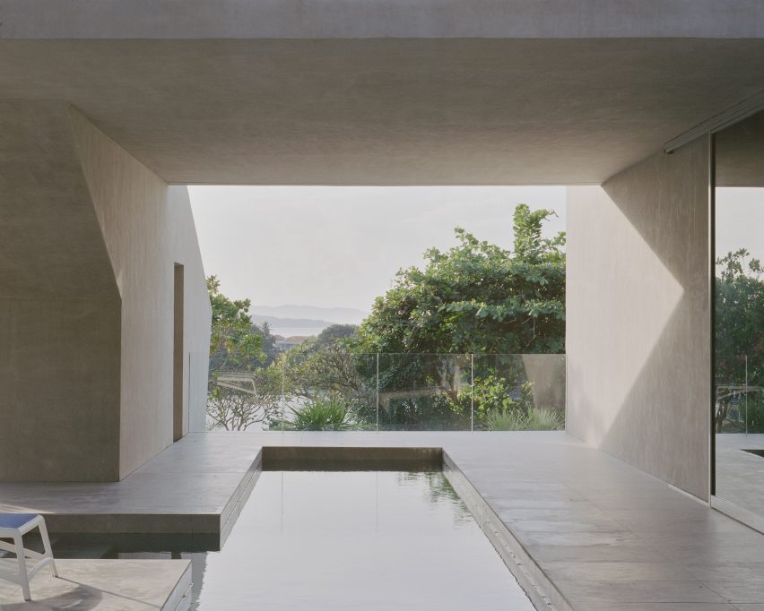 Swimming pool at FR House in the Philippines by CAZA