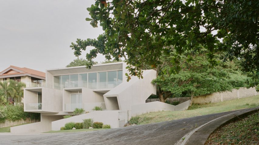 Facade of FR House in the Philippines by CAZA